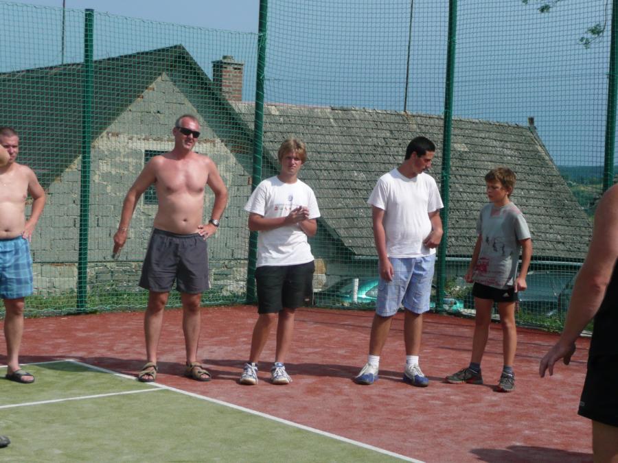 12. ročník Nohejbalového turnaje trojic o putovní pohár starosty obce - 17.7.2010 12. ročník Nohejbalového turnaje trojic o putovní pohár starosty obce - 17.7.2010